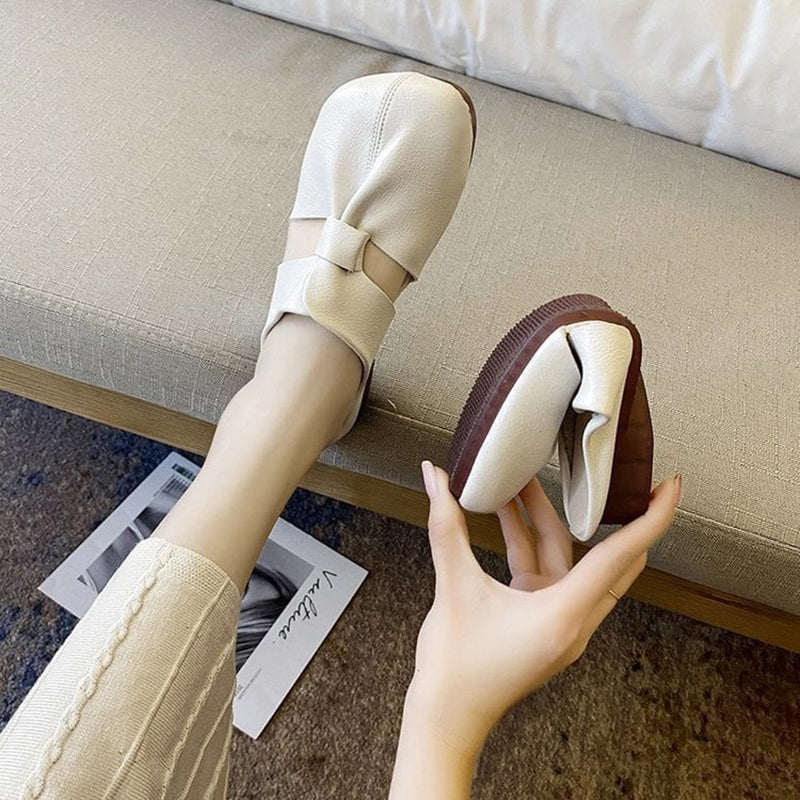 Elegant Cut-out Flat Slippers