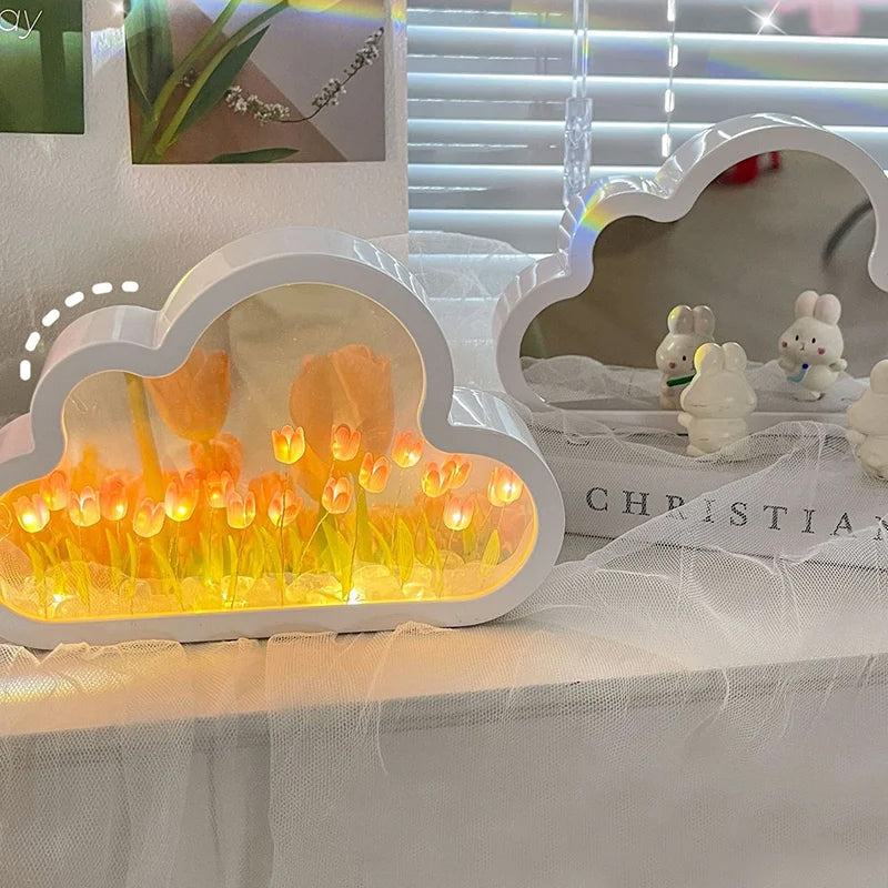 Cloud Tulip Lamp